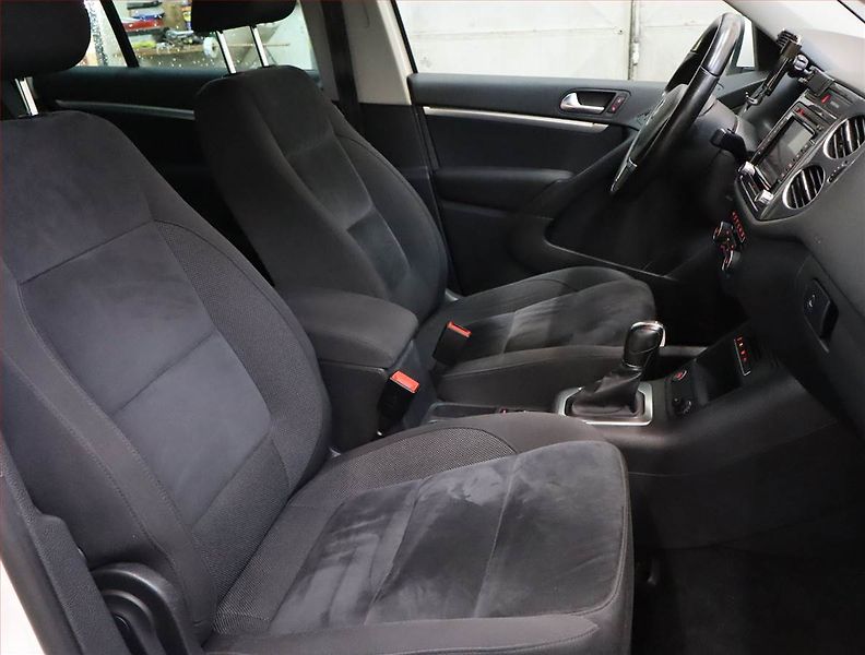 Volkswagen Tiguan (2013) 2.0 TSI, 4X4, Automat - fotka 9 z 22