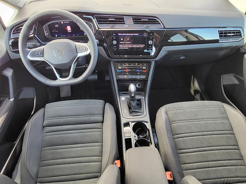 Volkswagen Touran (2026) People 1,5 TSI 110kW  - fotka 5 z 27