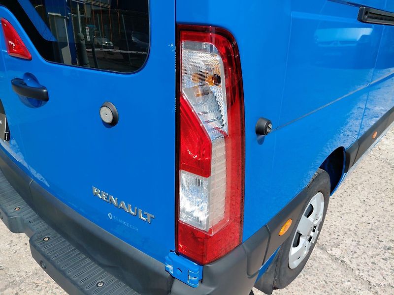 Renault Master (2020) 2,3 dCi 132 kW Cool L3H2 - fotka 12 z 24