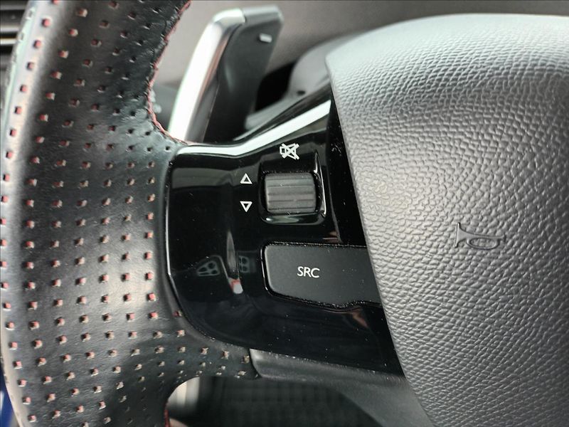 Peugeot 308 2,0 HDI,GT,130KW,ČR,SERVIS,NAV - fotka 32 z 50