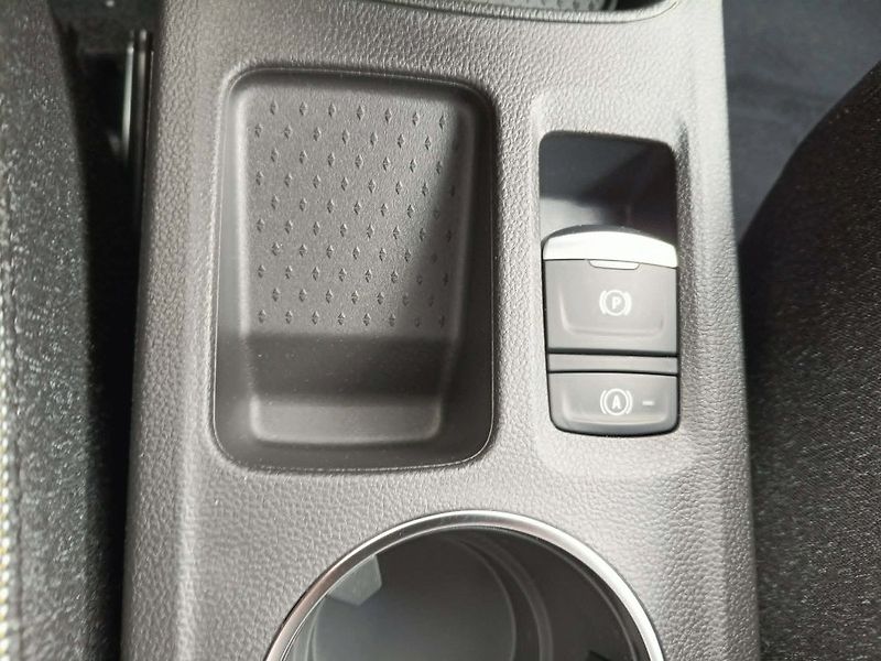 Renault Symbioz (2026) techno mild hybrid 140 EDC - fotka 14 z 21