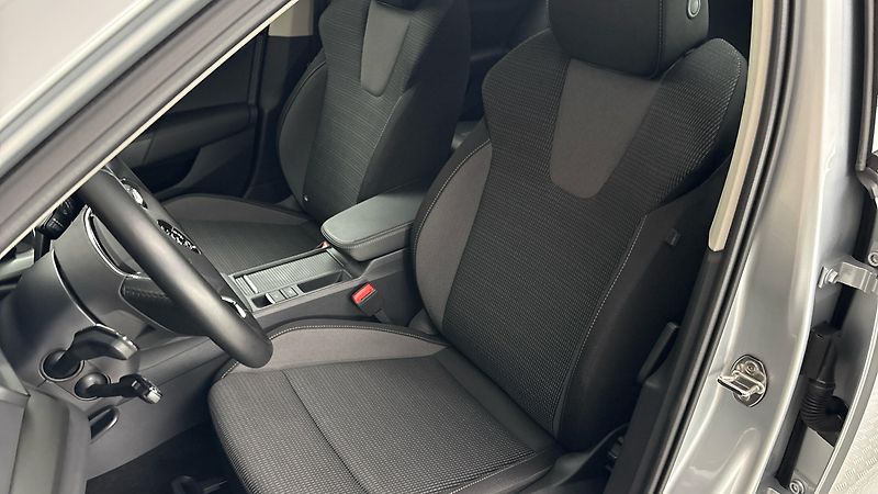 Škoda Octavia 2.0 TDI Ambition - fotka 15 z 24