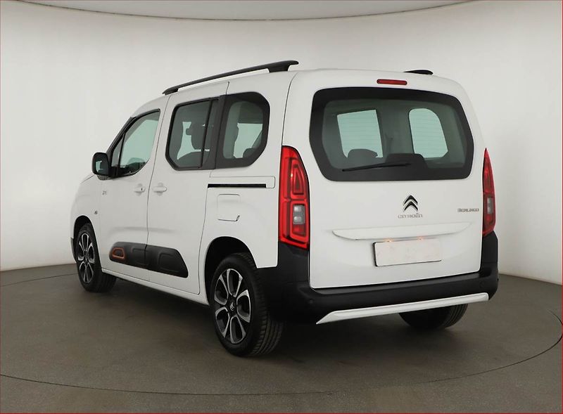 Citroën Berlingo (2019) Feel 1.5 BlueHDi, 5Míst, ČR - fotka 4 z 14