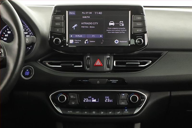 Hyundai i30 (2024) Smart 1.5 T-GDI MHEV, ČR,1.maj - fotka 12 z 14