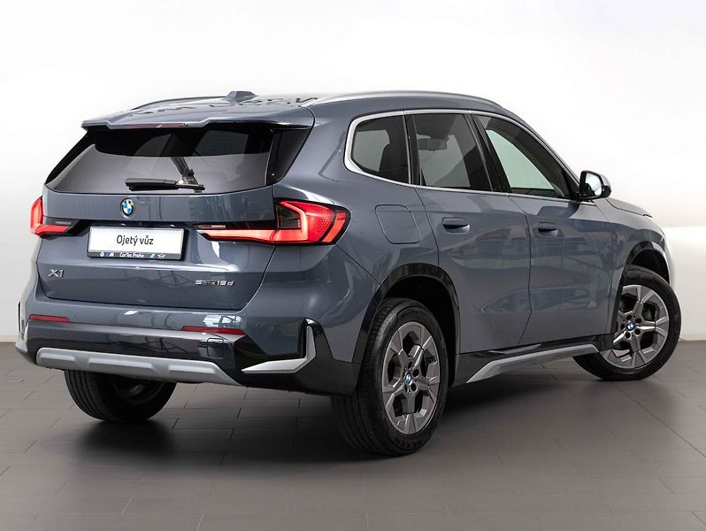 BMW X1 sDrive18d - fotka 5 z 21