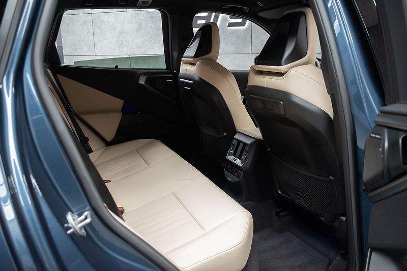 BMW X3 xDrive20d ///MSPORT*ZÁRUKA*1.M - fotka 13 z 51
