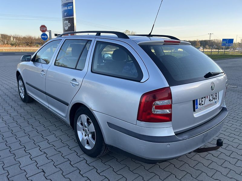 Škoda Octavia (2008) 1.6 i 75 kW LPG - fotka 7 z 12