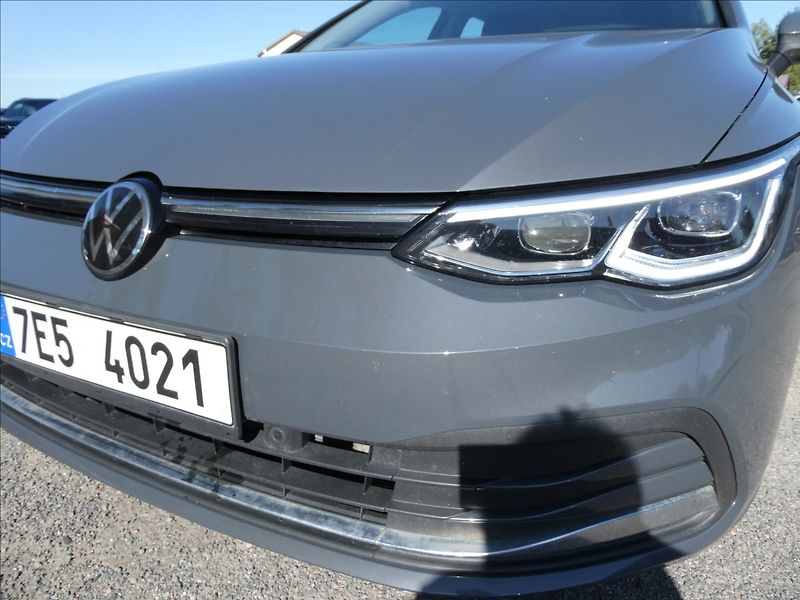 Volkswagen Golf 1,5 TSi 110kW Style,2xkola,DPH - fotka 4 z 47