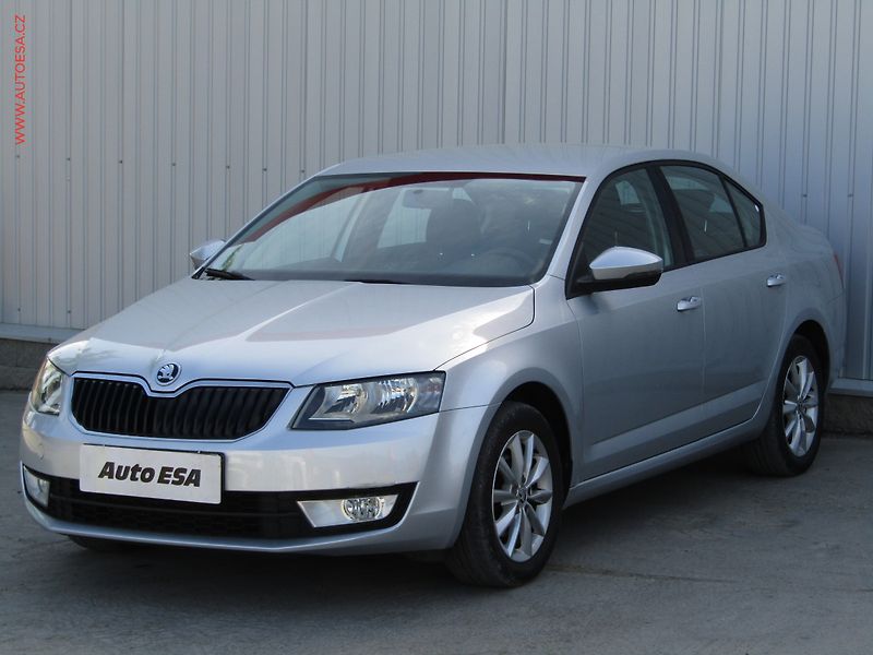 Škoda Octavia (2014) 1.6TDi, ČR, Ambiente, TZ - fotka 3 z 16
