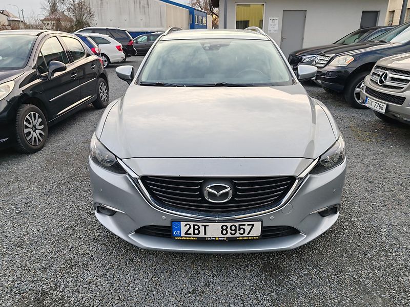 Mazda 6 2.2 kombi - fotka 3 z 20