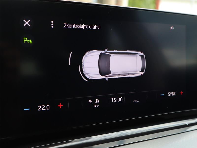 Škoda Octavia 2,0 TDi Style Virtual LED - fotka 14 z 35