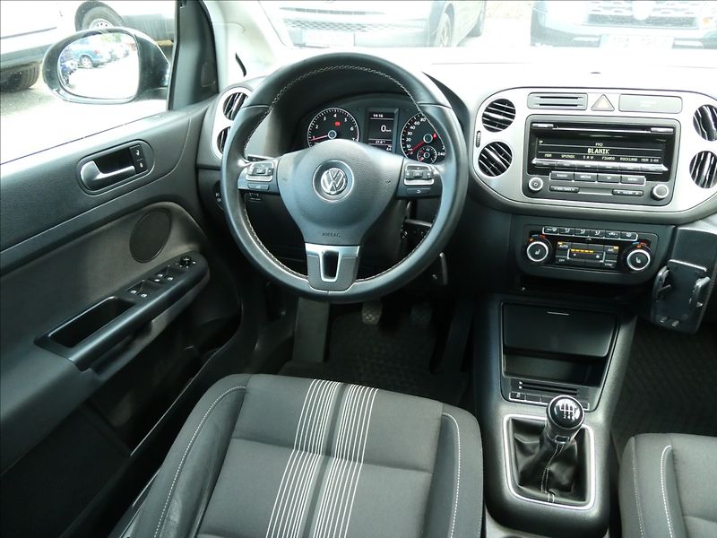 Volkswagen Golf Plus 1,2 TSi 77kW Match, auto klima - fotka 26 z 51