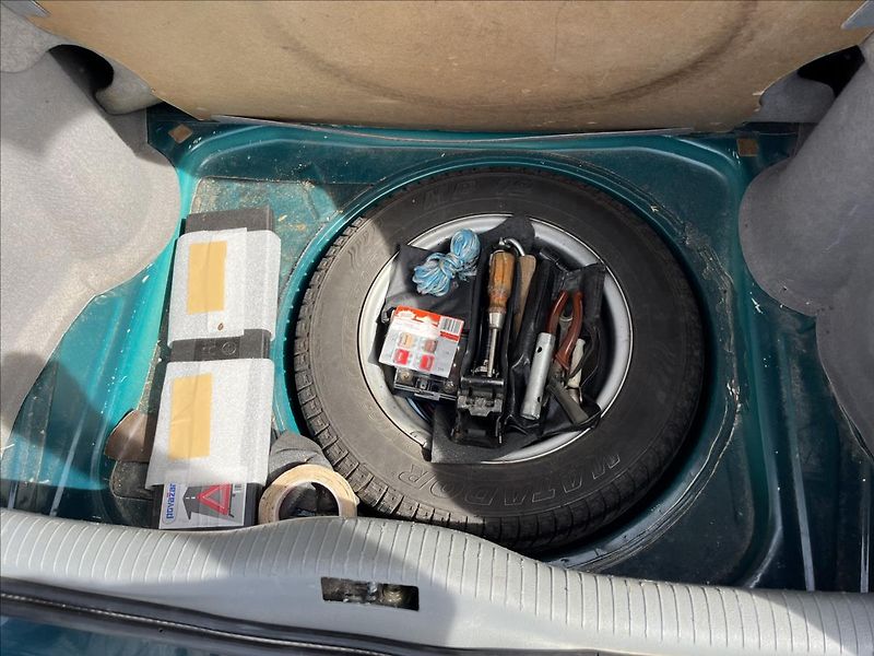 Škoda Felicia 1,3 MPi LXI ČR SERVIS 2x KOLA - fotka 28 z 31