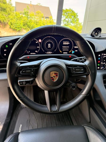 Porsche Taycan (2021) 4S Cross Turismo 21”, BOSE - fotka 6 z 14