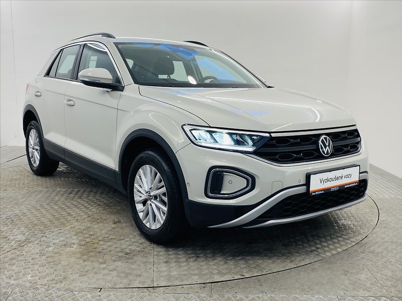 Volkswagen T-Roc 1,0 TSI 81kW Life - fotka 23 z 24