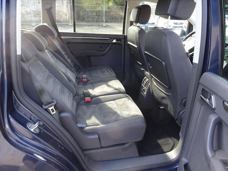 Volkswagen Touran 1,2 TSi 77 kW - fotka 12 z 33