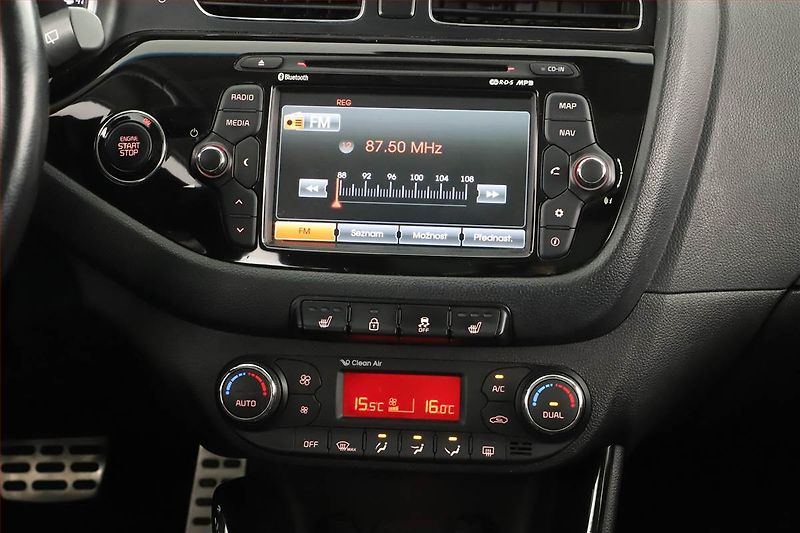 Kia Ceed (2014) 1.6 CRDi, Automat, Navi - fotka 12 z 18
