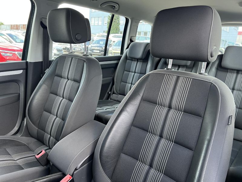 Volkswagen Touran Match 1.4TSi 103kw 7MÍST TAŽNÉ - fotka 10 z 43