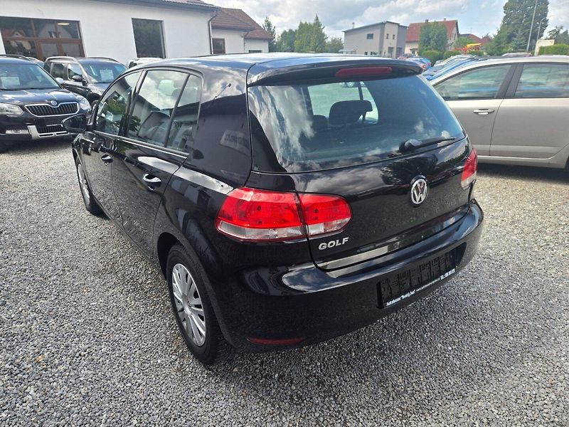 Volkswagen Golf (2011) 1.2 TSI - fotka 5 z 18