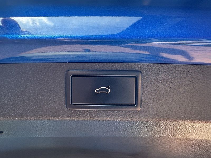 Škoda Karoq (2020) 1.5TSi LED Navi Kamera Tažné Z - fotka 22 z 47