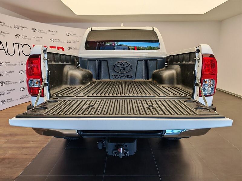 Toyota Hilux 2.8L Diesel - 4x4 - 6 AT Doubl - fotka 8 z 36