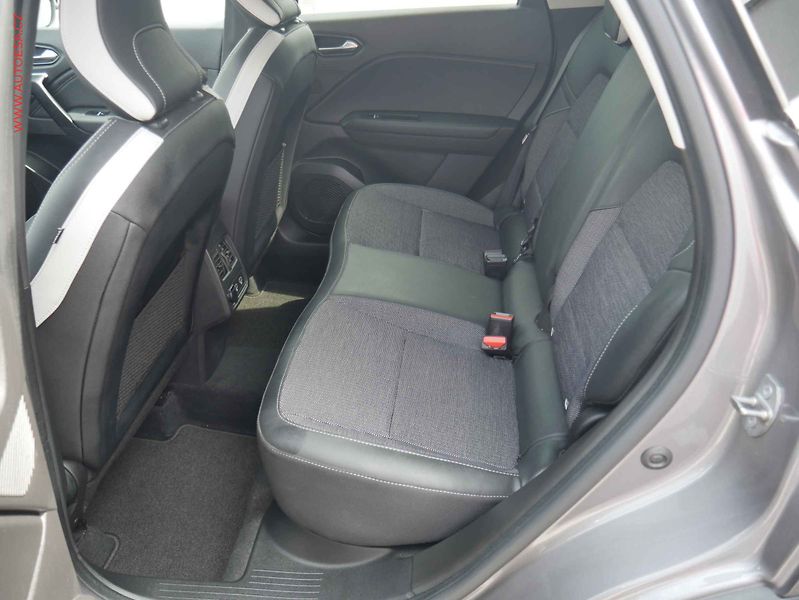 Renault Captur (2024) 1.3TCe, 1.maj,ČR, Techno - fotka 10 z 24