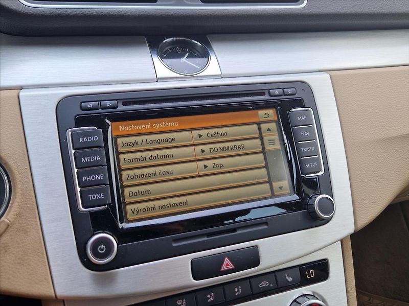 Volkswagen Passat 2,0 TDi 4MOTION KŮŽE KAMERA - fotka 31 z 37
