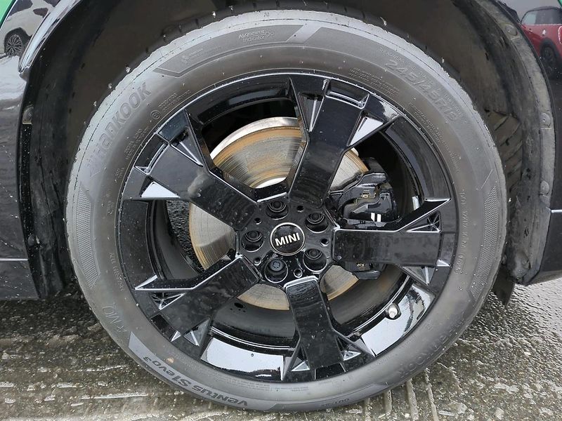 Mini Countryman SE ALL4 - fotka 16 z 18