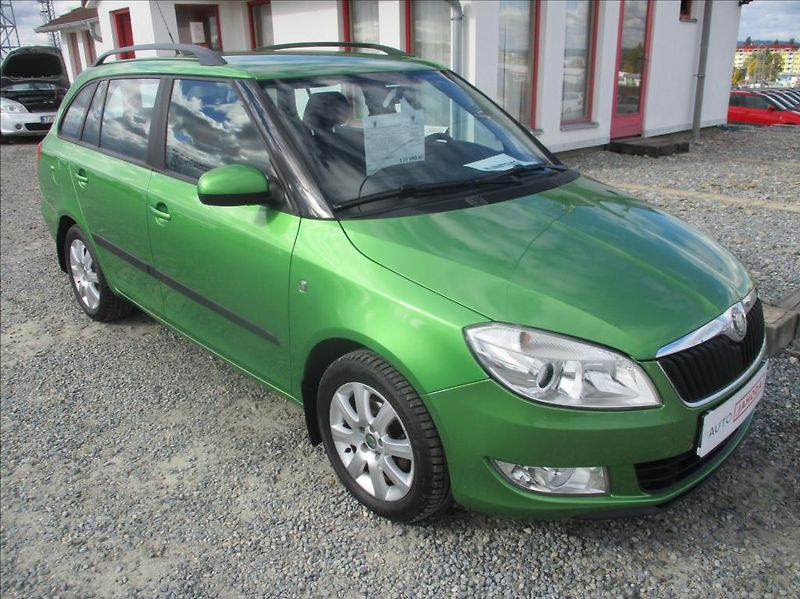 Škoda Fabia 1,2 TSI, klima, servis, tažné, - fotka 1 z 45