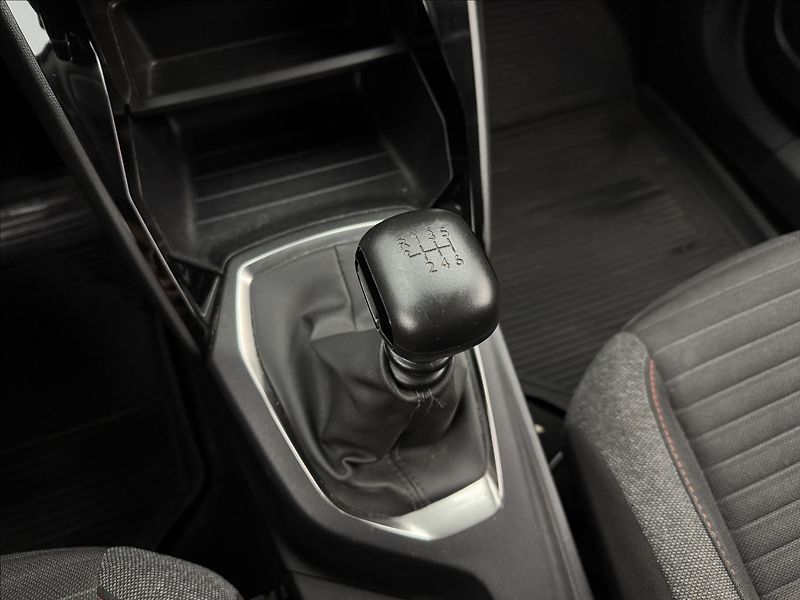 Peugeot 2008 1,5 HDi ACTIVE LED SENZORY ČR - fotka 25 z 39