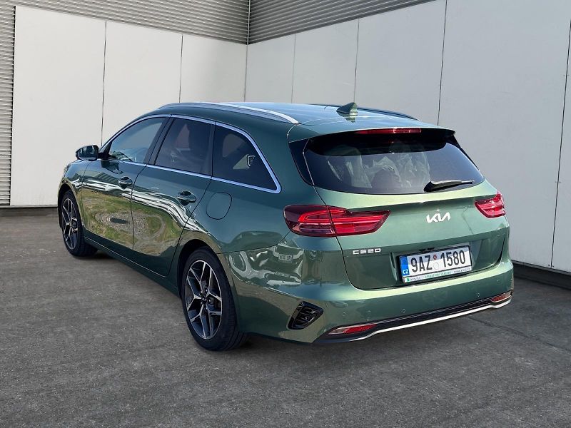 Kia Ceed (2023) TOP 1.5T-GDI 117kW DPH CZ - fotka 4 z 11