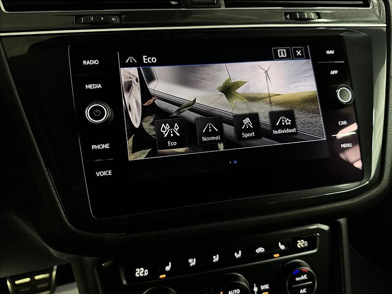 Volkswagen Tiguan Allspace 2.0TSI  4MOTION R-LINE 67KM! - fotka 25 z 48