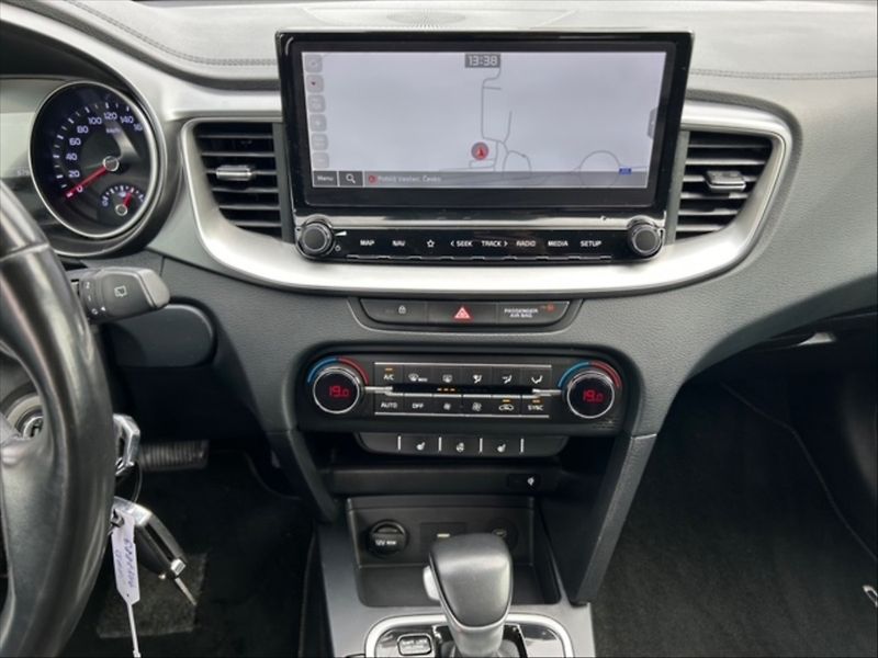 Kia Ceed 1,5 T-GDI 118 Top AT - fotka 10 z 11