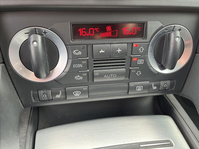 Audi A3 3,2 i V6 184KW 4x4  Sportback - fotka 20 z 45