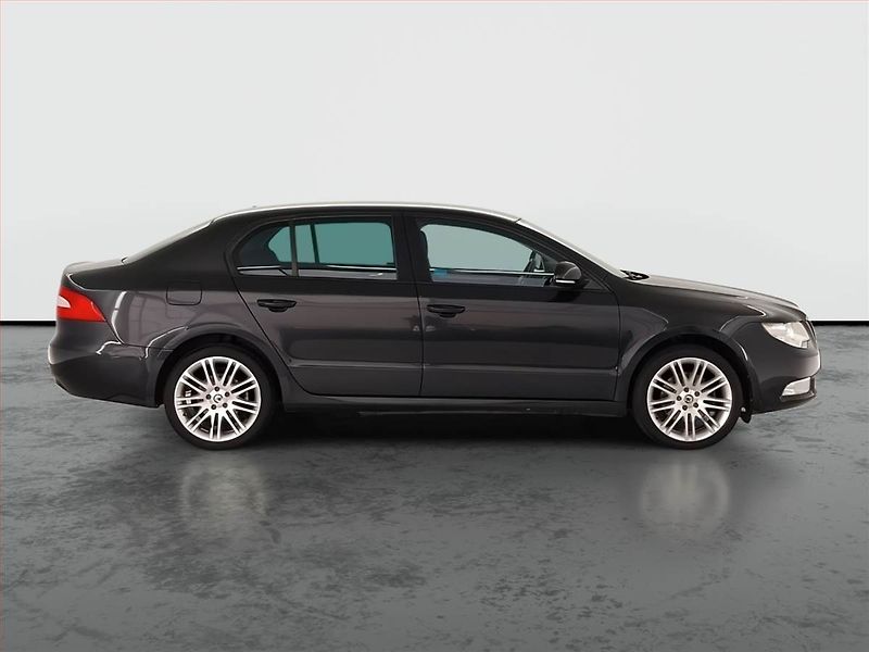 Škoda Superb (2012) 1.8 TSI, Serv.kniha, Xenony - fotka 6 z 16