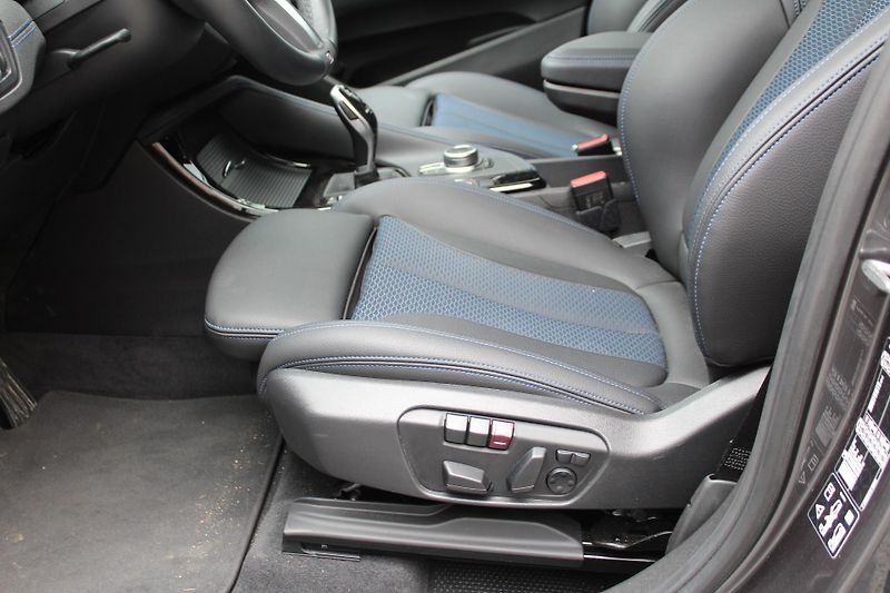 BMW X1 xDrive18d, Mpaket - fotka 12 z 22