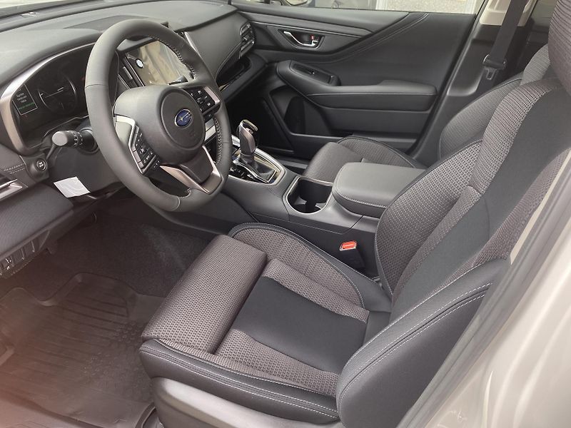 Subaru Outback (2025) 2.5i-ACTIVE EyeSight MR 2025 - fotka 9 z 17