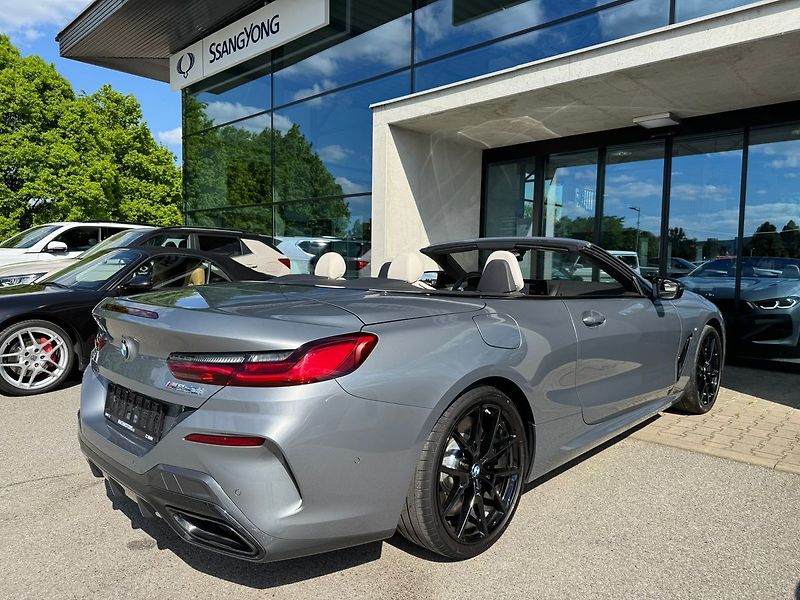BMW Řada 8 M850i xDrive Cabrio 2025/09 - fotka 8 z 24