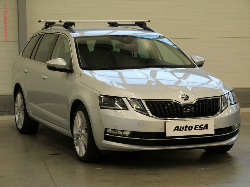 Škoda Octavia (2018) 2.0 TDi, 2.maj,ČR, DSG, park - fotografie inzerátu