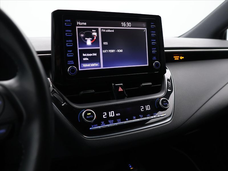 Toyota Corolla 1,8 Hybrid 72kW Aut. CZ DPH - fotka 19 z 24