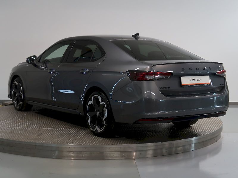 Škoda Superb (2026) SPORTLINE 2.0TDI 142KW 4x4 DSG - fotka 7 z 46