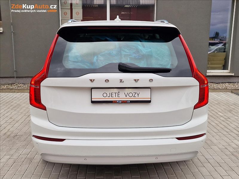 Volvo XC90 B5 AWD MomentumPro, 7-míst,ČR - fotka 9 z 50