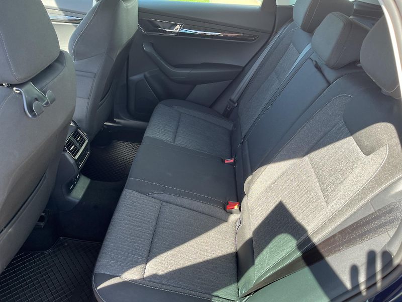 Škoda Karoq 1.5 TSi DSG 110 kW Full Led - fotka 12 z 30