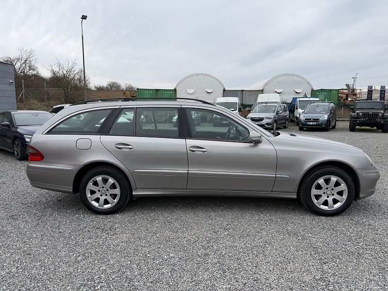 Mercedes-Benz Třídy E E 220CDi Manuál - fotka 4 z 17