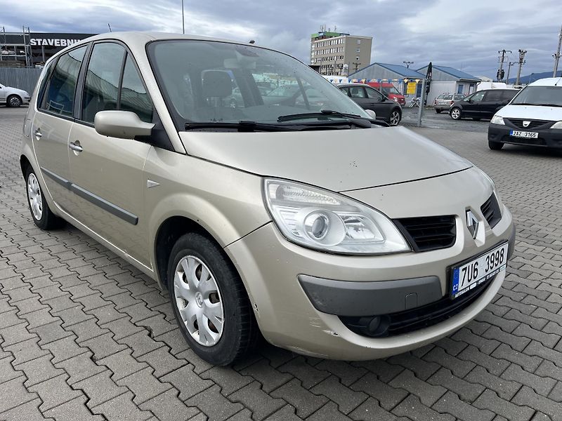 Renault Scénic (2007) 1.5 DCi - fotka 3 z 9