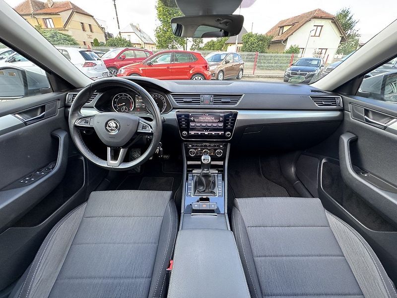 Škoda Superb (2019) 1.5TSi Xenony Navi Panorama - fotka 5 z 50