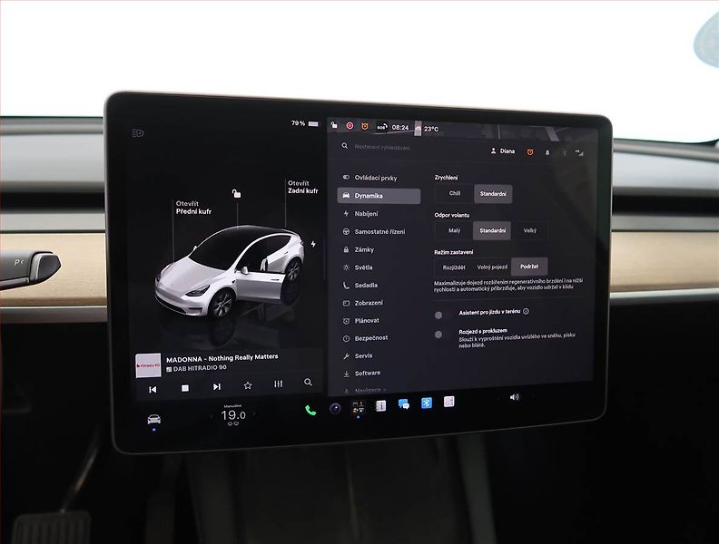 Tesla Model Y (2022) Long Range AWD 79kWh, SoH 91% - fotka 19 z 33