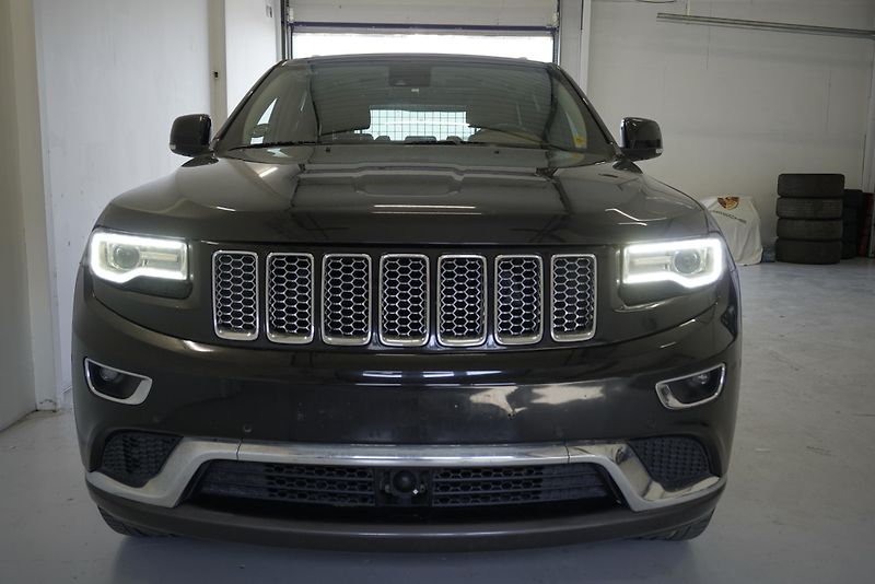 Jeep Grand Cherokee 3,0 MJT V6 4X4 AUTOMAT - fotka 2 z 33