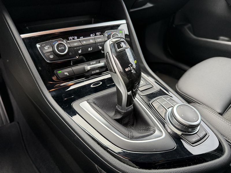 BMW Řada 2 (2019) 2.0 110 kw/DPH/7 míst - fotka 19 z 27