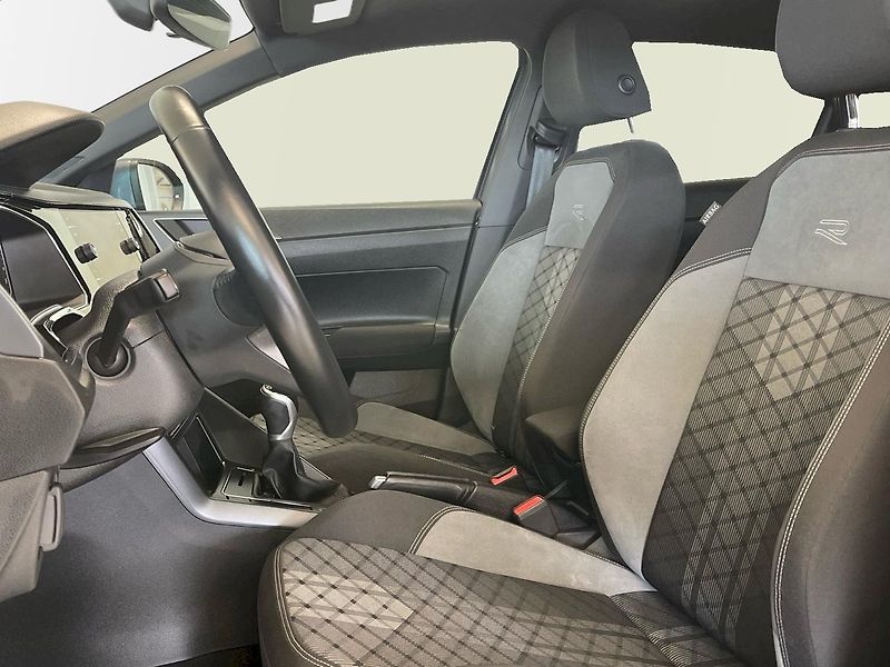 Volkswagen Taigo (2025) R-Line 1.0TSI 85kW - fotka 10 z 30